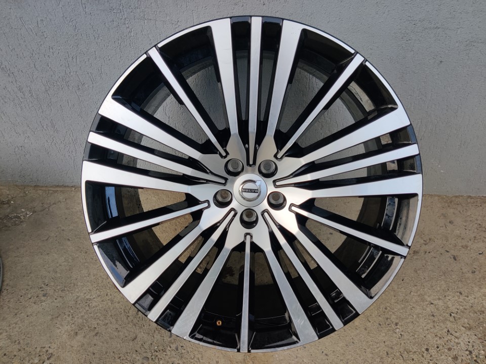 Volvo OEM Wheel 22